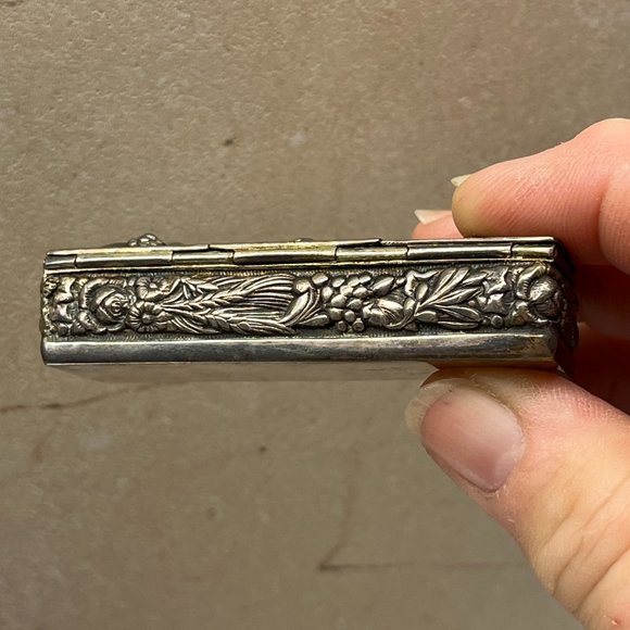 Vintage Silver plated Repousse Autumn Harvest 3 section pill box silver plated - Picture 3 of 8